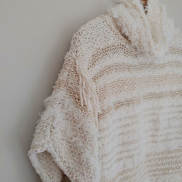 Anthropologie Poncho Marilyn Knit Sweater Fringe Size Medium / Large Cream - Picture 8 of 16